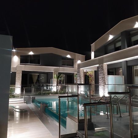 Amalia Deluxe Villas Nea Vrasna Bagian luar foto