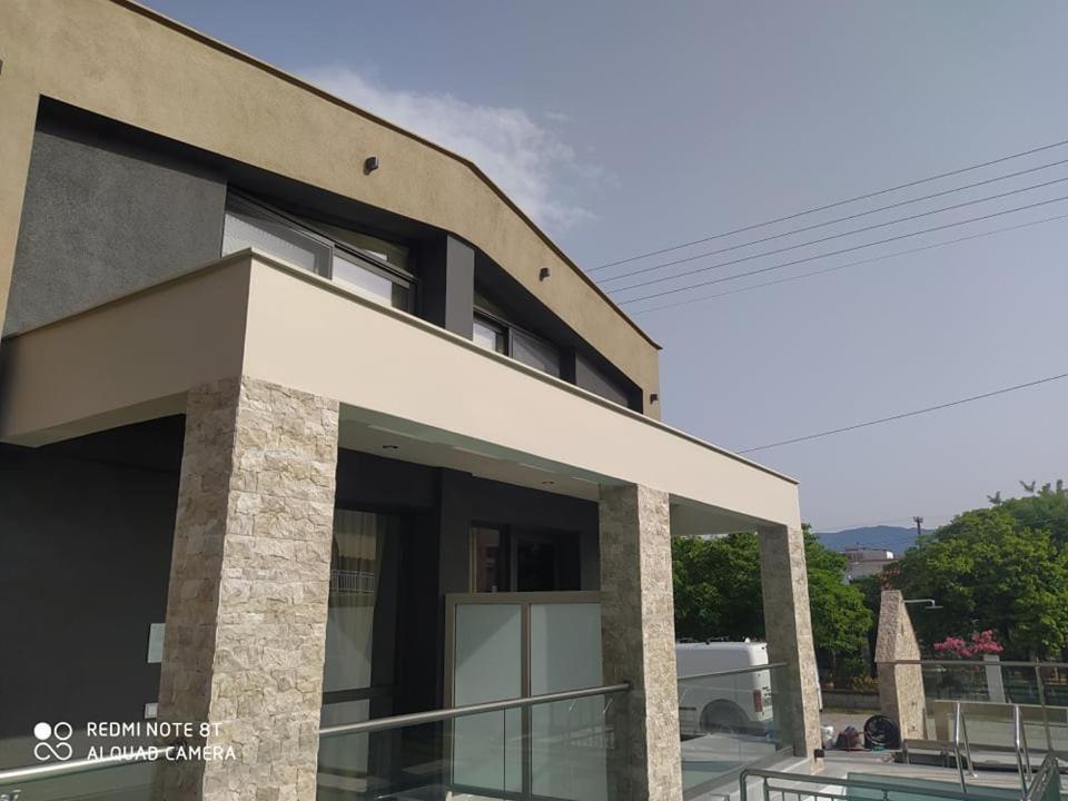 Amalia Deluxe Villas Nea Vrasna Bagian luar foto