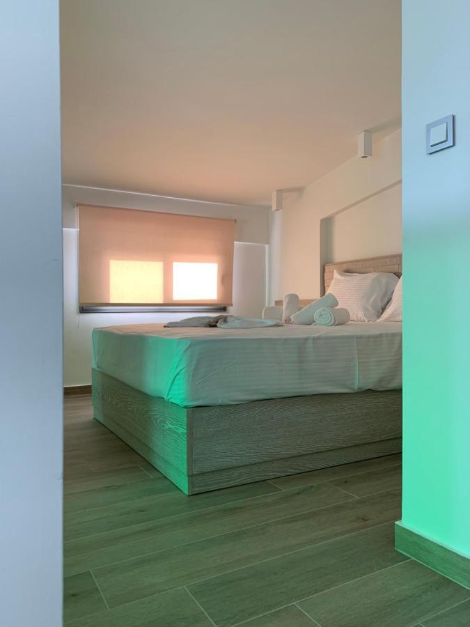 Amalia Deluxe Villas Nea Vrasna Bagian luar foto