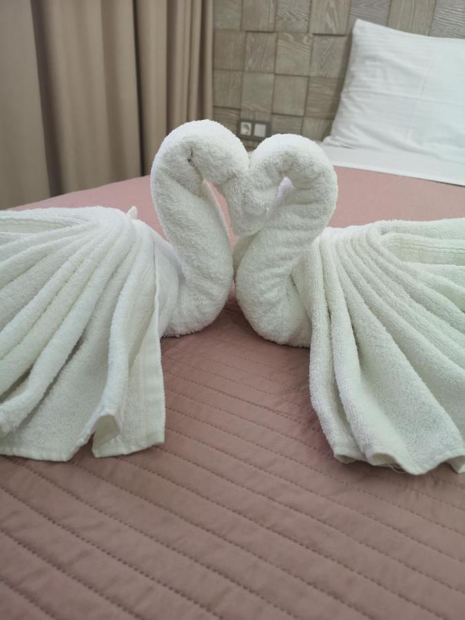 Amalia Deluxe Villas Nea Vrasna Bagian luar foto