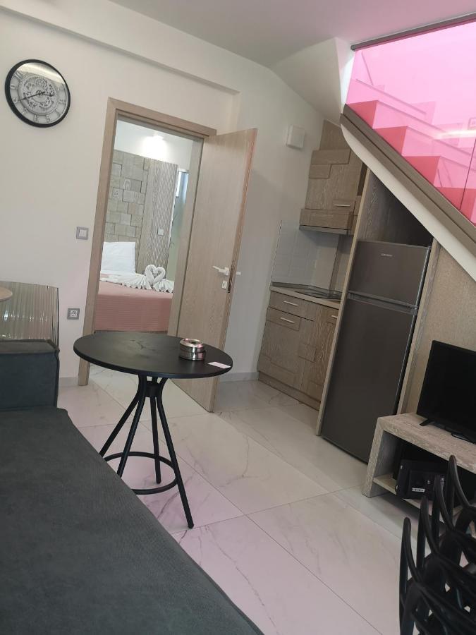 Amalia Deluxe Villas Nea Vrasna Bagian luar foto
