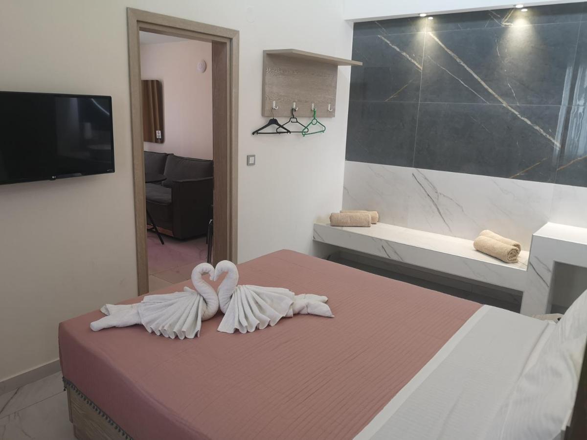 Amalia Deluxe Villas Nea Vrasna Bagian luar foto