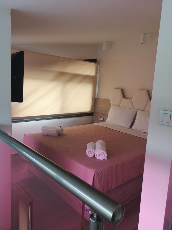 Amalia Deluxe Villas Nea Vrasna Bagian luar foto