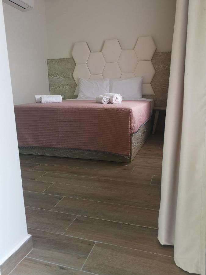 Amalia Deluxe Villas Nea Vrasna Bagian luar foto